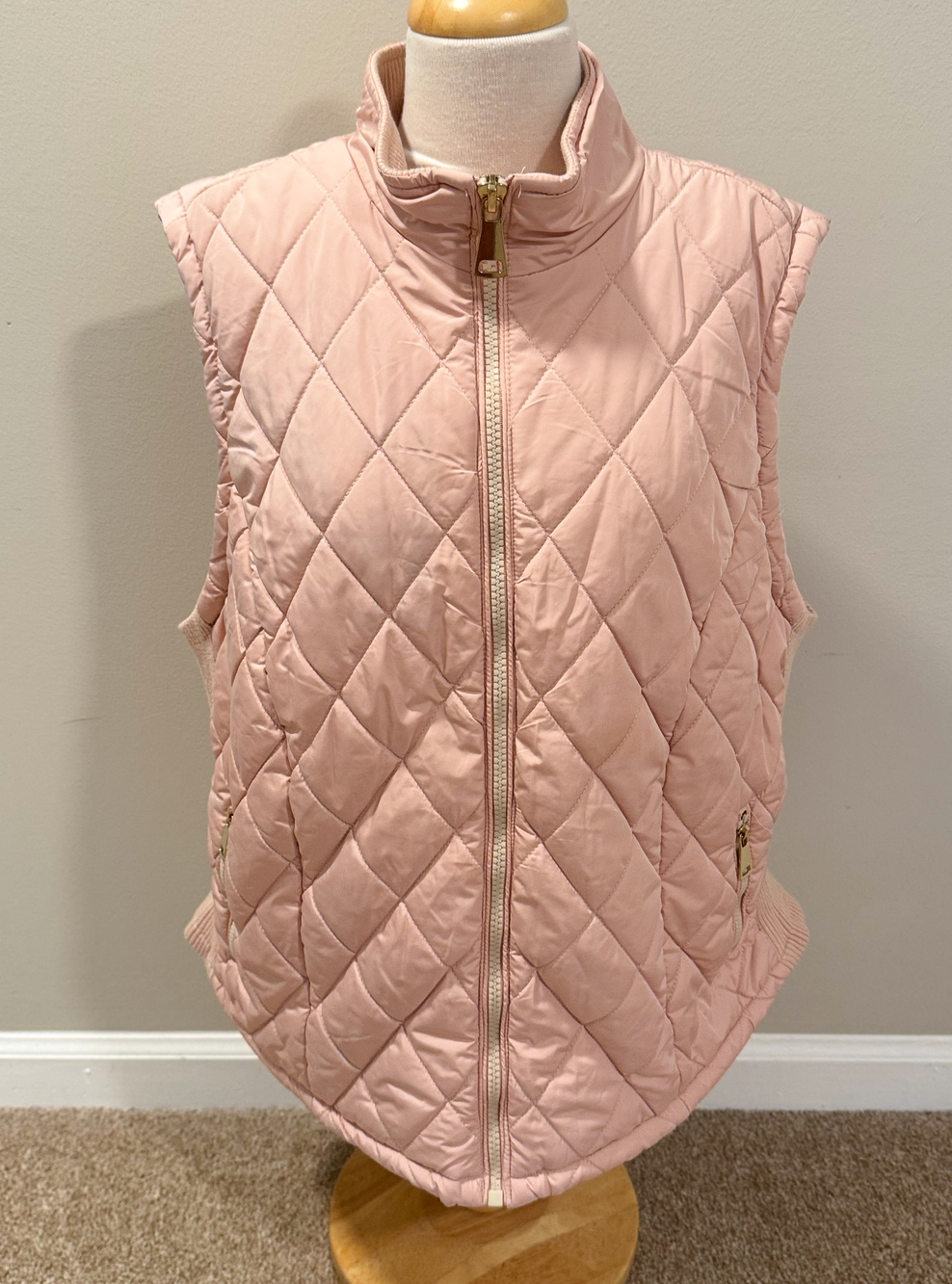 Workshop Plus Size 1X Pink Diamond Quilted Gold Zip Ribbed Puffer Vest Jacket